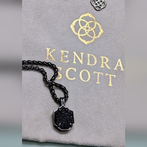 Kendra Scott Oliver Necklace With Dustbag EUC. Adjustable 26-28" - Picture 3 of 8